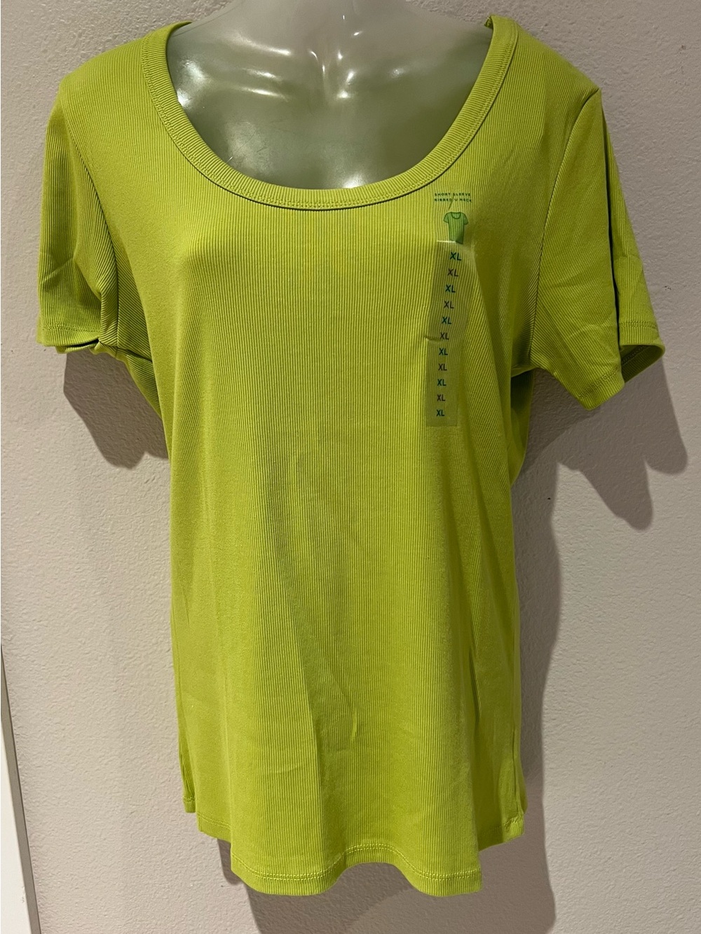 Women’s- Dip Short Sleeve Tee Neon Lime..L